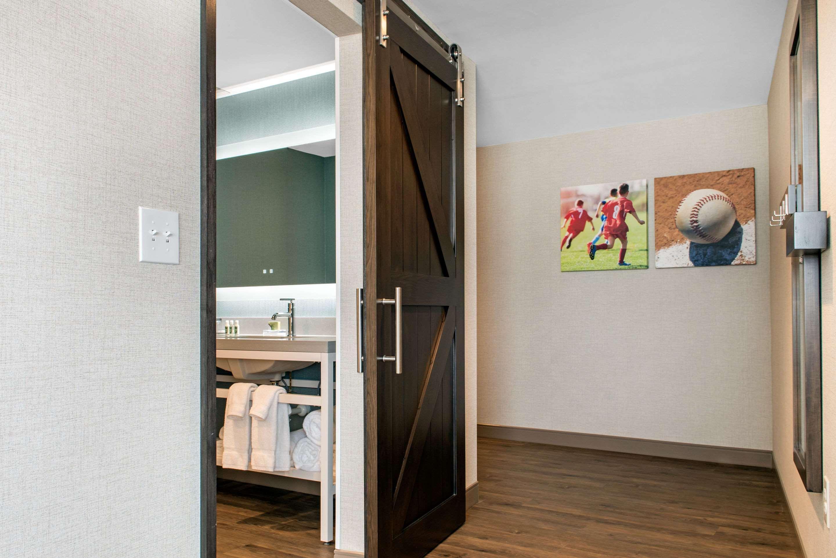 Wyndham Westfield Hotel Eksteriør billede