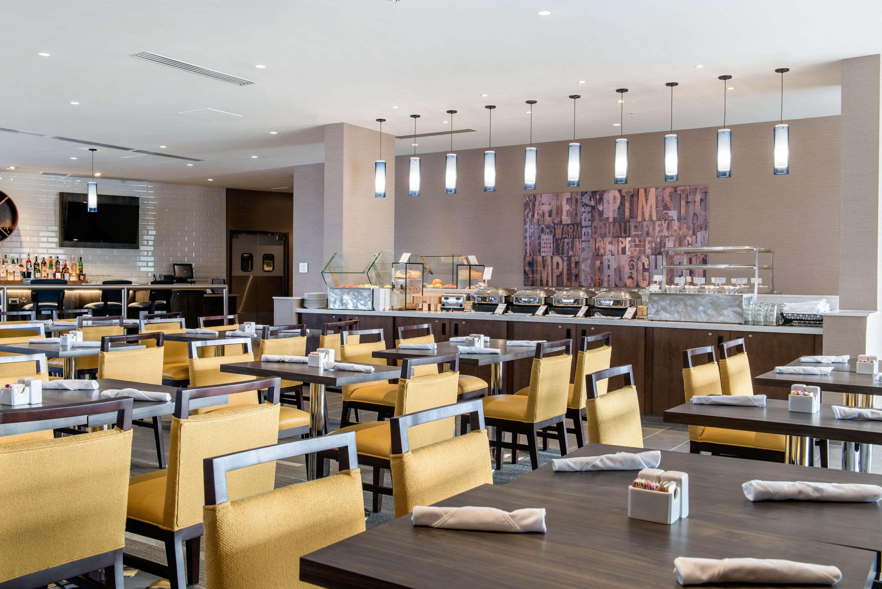 Wyndham Westfield Hotel Eksteriør billede